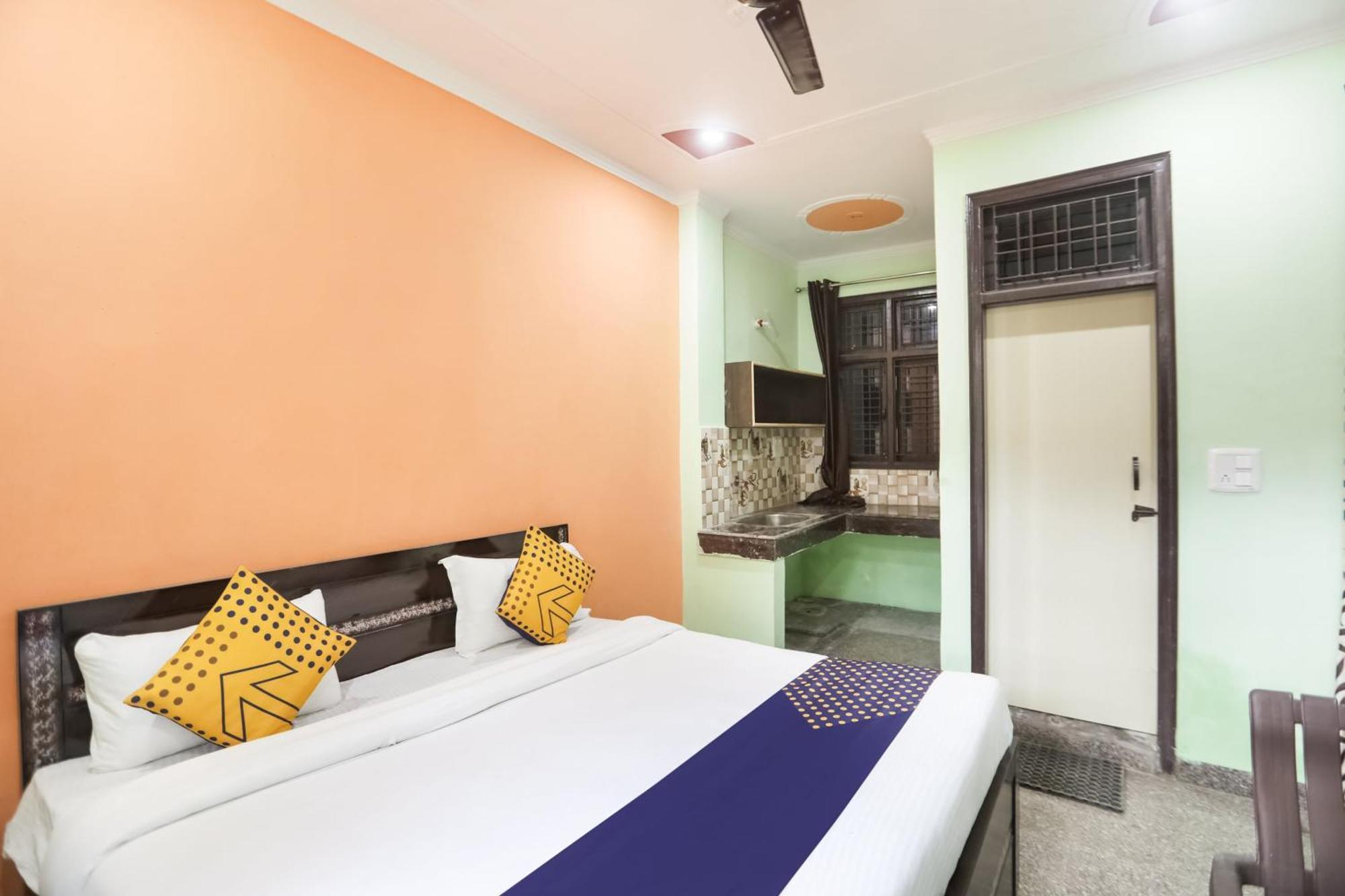 Spot On Main View Guest House Near Leisure Valley Park Gurgaon Eksteriør billede